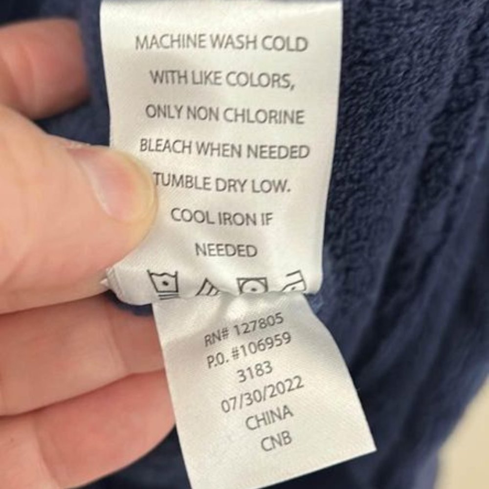 English Laundry Men’s NWT L/XL Navy Robe - Picture 11 of 11